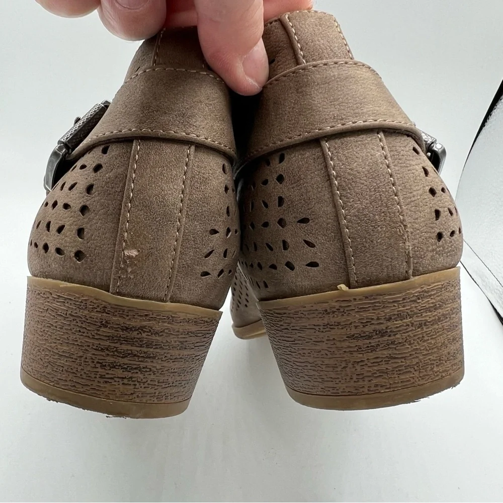 Indigo Rd Vegan Leather Perforated Ankle Boots Chai Women’s Size 9 M Tan Taupe